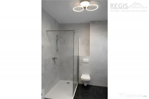 Apartament cu 2 camere si parcare zona Tractorul mall Coresi