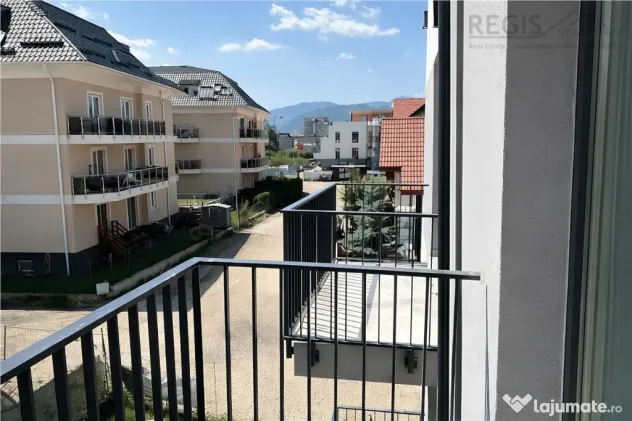 Apartament cu 2 camere si parcare zona Tractorul mall Coresi