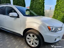 Mitsubishi Outlander 2.2 DI-D 4x4 – Full Option – 2012