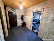 Piata ciresica-apartament 4 camere decomandat 