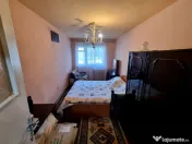 Piata ciresica-apartament 4 camere decomandat 