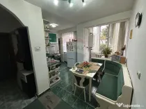 Apartament cu 3 camere de închiriat în zona Central