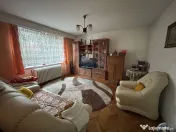 Apartament cu 3 camere de închiriat în zona Central 