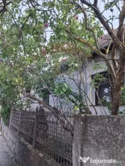 Casă spațioasă de vânzare în zona metropolitană, Fu... 