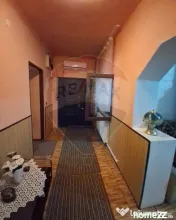 Casă spațioasă de vânzare în zona metropolitană, Fu...