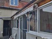 Casă spațioasă de vânzare în zona metropolitană, Fu... 