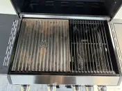 Grătar pe gaz cu 4+1 arzătoare și plită 