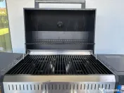 Grătar pe gaz cu 4+1 arzătoare și plită 