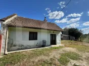 Casă veche cu teren generos în vatra veche Șag 