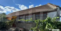 Casă veche cu teren generos în vatra veche Șag