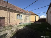 Casa 3 camere,singur in curte,360 mp teren - Halchiu/Brașov 