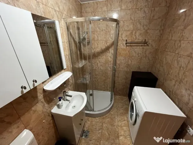 Apartament 2 camere semidecomandat zona Florilor