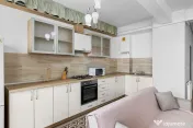 Apartament modern şi spațios cu 3 camere de închiriat ... 