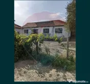 Casă si spatiu comercial cu suprafata de 483 mp 