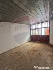 Casă si spatiu comercial cu suprafata de 483 mp 