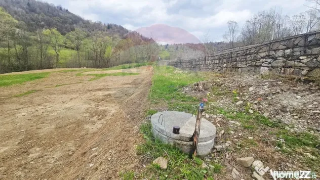 Teren de vanzare cu vedere la Ceahlău și Lacul Bicaz