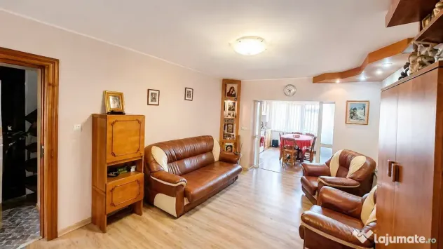 Apartament 3 camere Parter