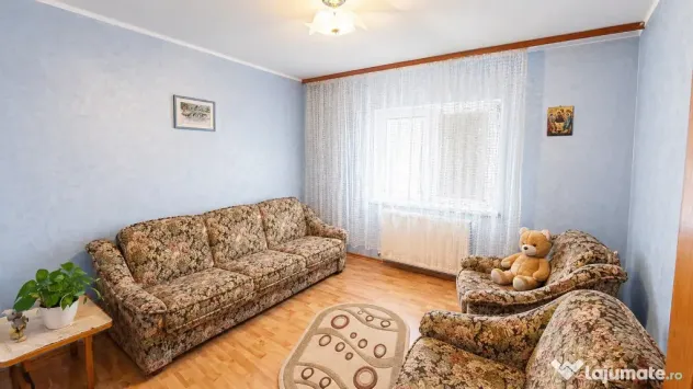 Apartament 3 camere Parter