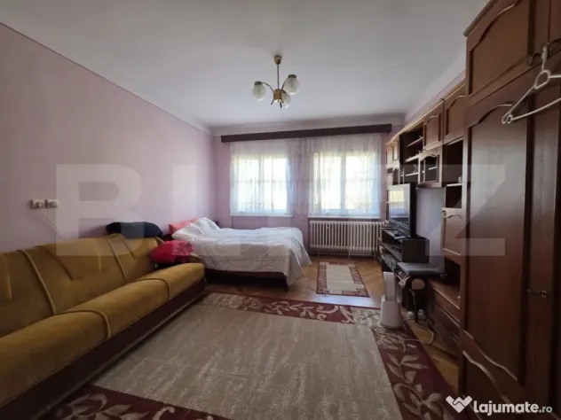 Casa de vanzare 5 camere, 157 mp, zona Titulescu Satu Mare