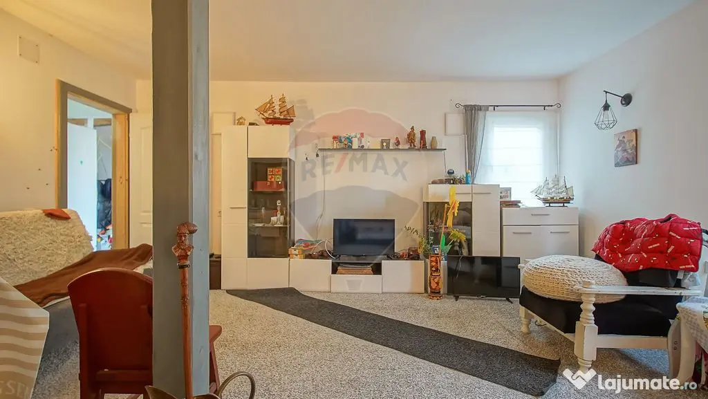 Casă/Cabană din lemn, Complet mobilată, Priveliște su...