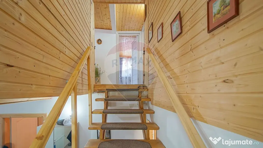 Casă/Cabană din lemn, Complet mobilată, Priveliște su...