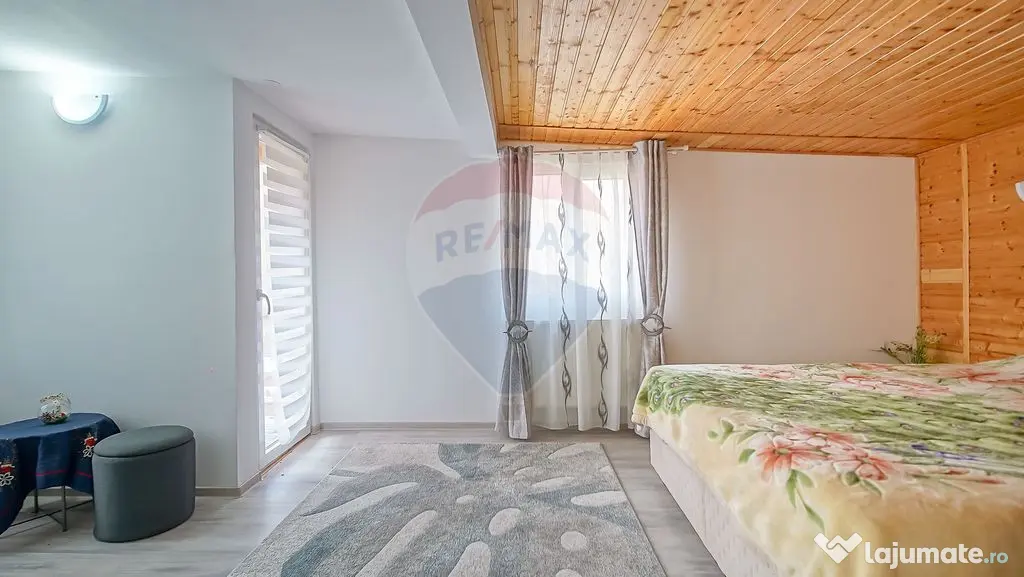 Casă/Cabană din lemn, Complet mobilată, Priveliște su...