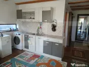 Casă individuală de vânzare în Parța 