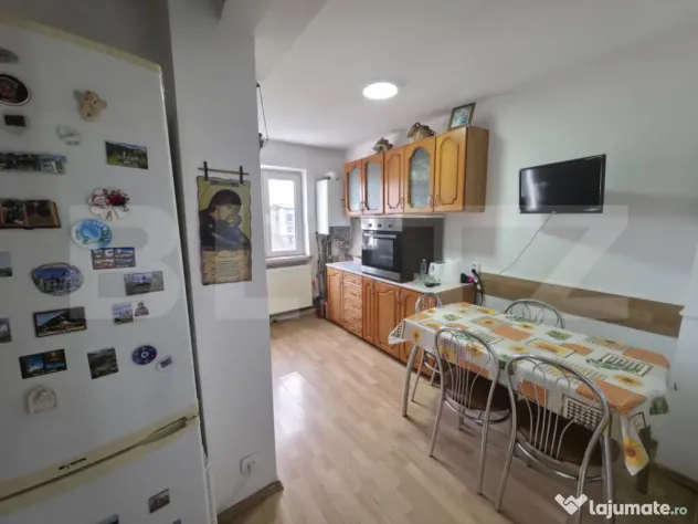 Apartament 4 camere, decomandat, 80 mp