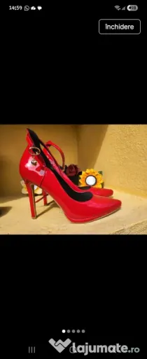 Pantofi stiletto rosu lucios
