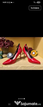 Pantofi stiletto rosu lucios 