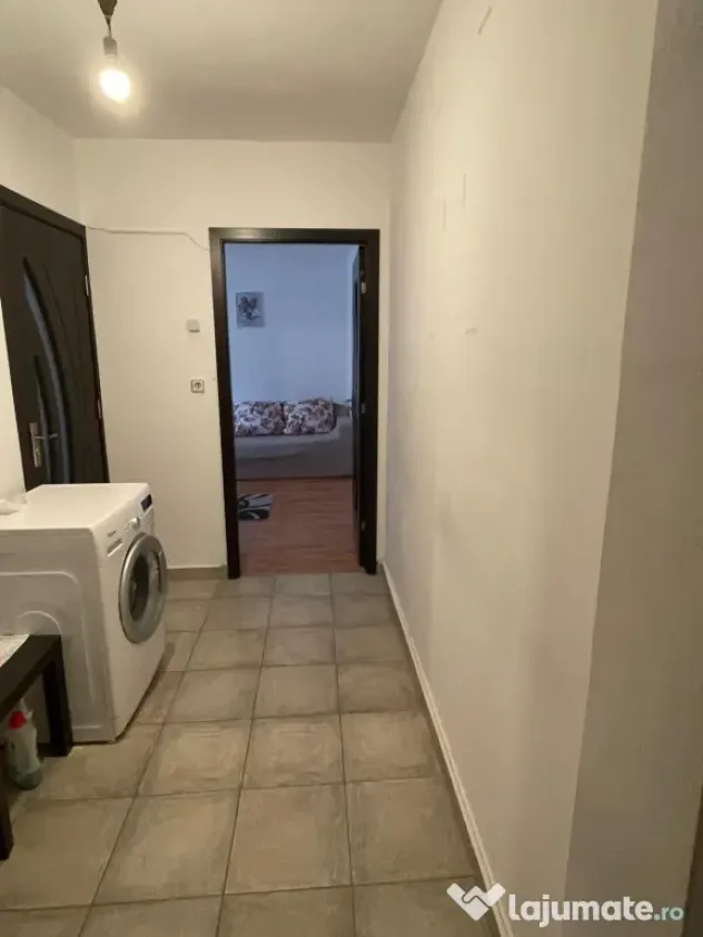 Inchiriez apartament 2 camere mobilat zona Sala Sporturilor