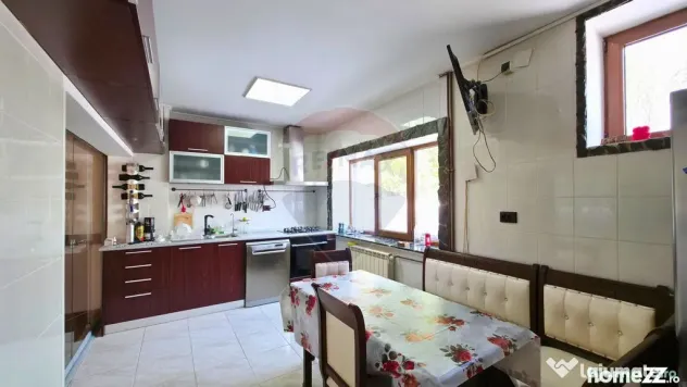 Vilă individuală de vânzare – zona Lacul Morii - Bucuresti (Bucuresti-Ilfov)