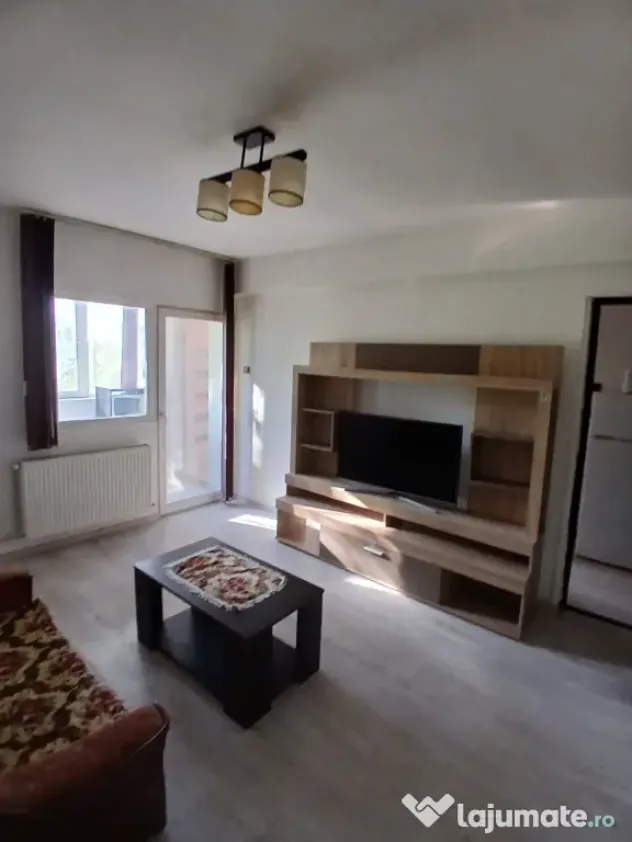 Inchiriez apartament 2 camere Craiova central
