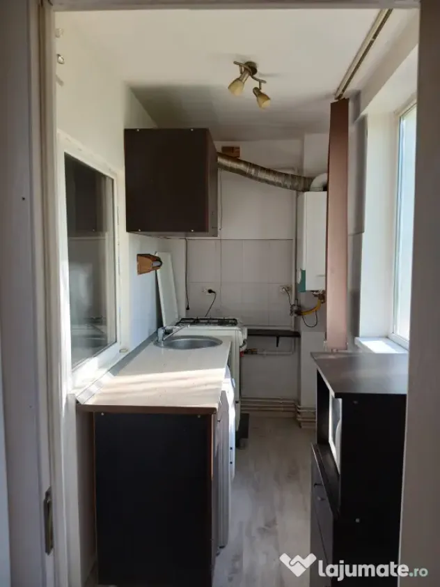 Inchiriez apartament 2 camere Craiova central
