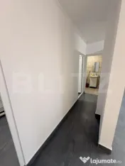 Spațiu 245 mp cu 10 parcări, curte logistică și rampă m 