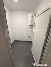 Spațiu 245 mp cu 10 parcări, curte logistică și rampă m 