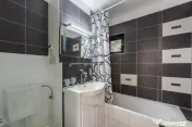 Apartament 3 camere renovat, etajul 2 in Calea București 