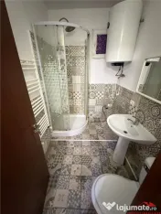Garsoniera de , etaj 4, zona Capela 