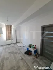 Apartament decomandat, 51 mp utili, lift, parcare inclusa in 