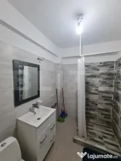 Apartament decomandat, 51 mp utili, lift, parcare inclusa in 