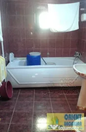 Lazu, vila P+1, 6 camere, mobilata, gaze, inchirieri 