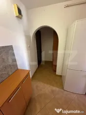 Apartament 2 camere semidecomandat, etaj 1, balcon, Grigores 