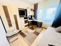 Apartament 2 camere, semidecomandat, mobilat, cu loc de parc 