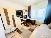 Apartament 2 camere, semidecomandat, mobilat, cu loc de parc 