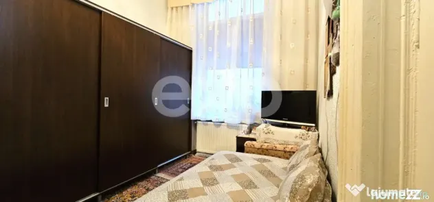 Apt 2 camere, 2 boxe mari, in Centrul Istoric