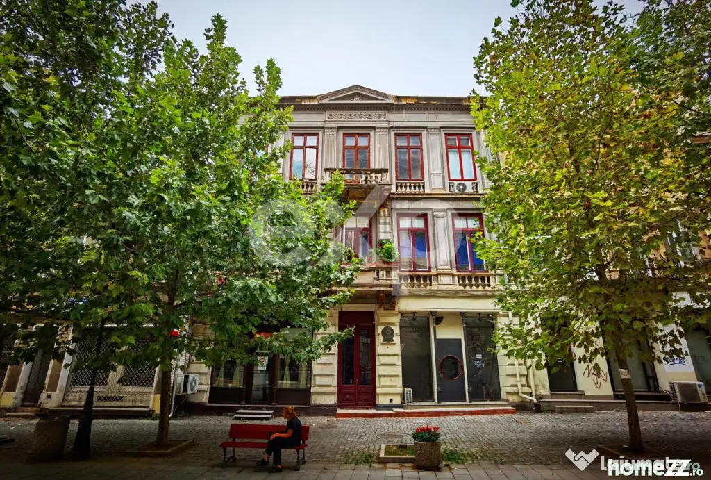 Apt 2 camere, 2 boxe mari, in Centrul Istoric