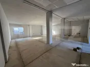 Hală 700 mp + Spațiu Comercial și Birouri, Curte 5000 mp, 