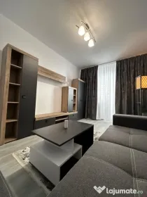 Vand apartament 3 camere, etaj 3/4, exercitiu