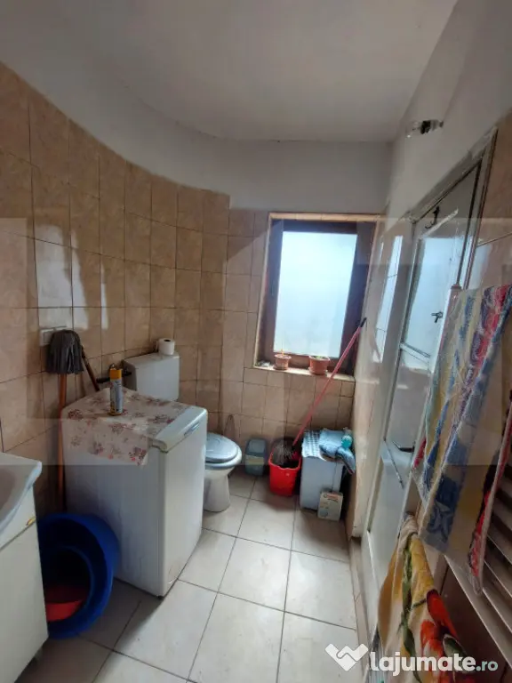 Casă spațioasă, zona Grădiște