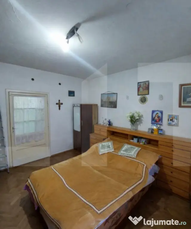 Casă spațioasă, zona Grădiște